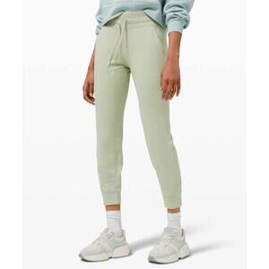 Lululemon Women's Ready to Rulu Green 7/8 Jogger - Size 10